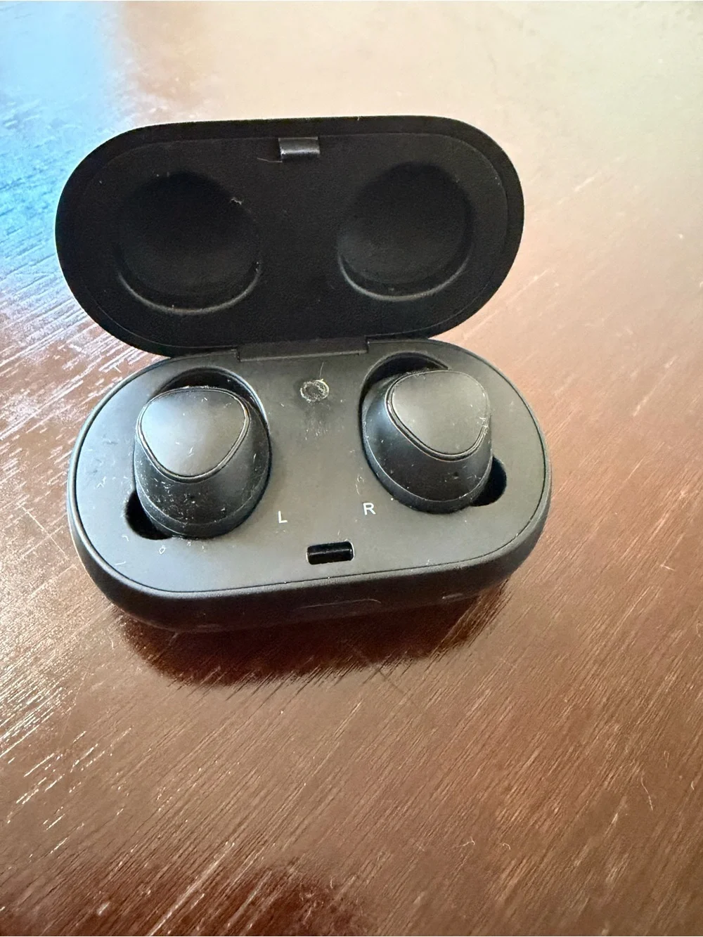 Samsung Black Wireless Earbuds Charging Case with Label
